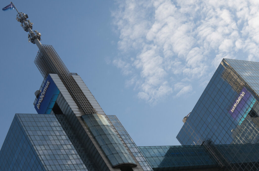 Proximus sells famous towers and moves to Tour & Taxis