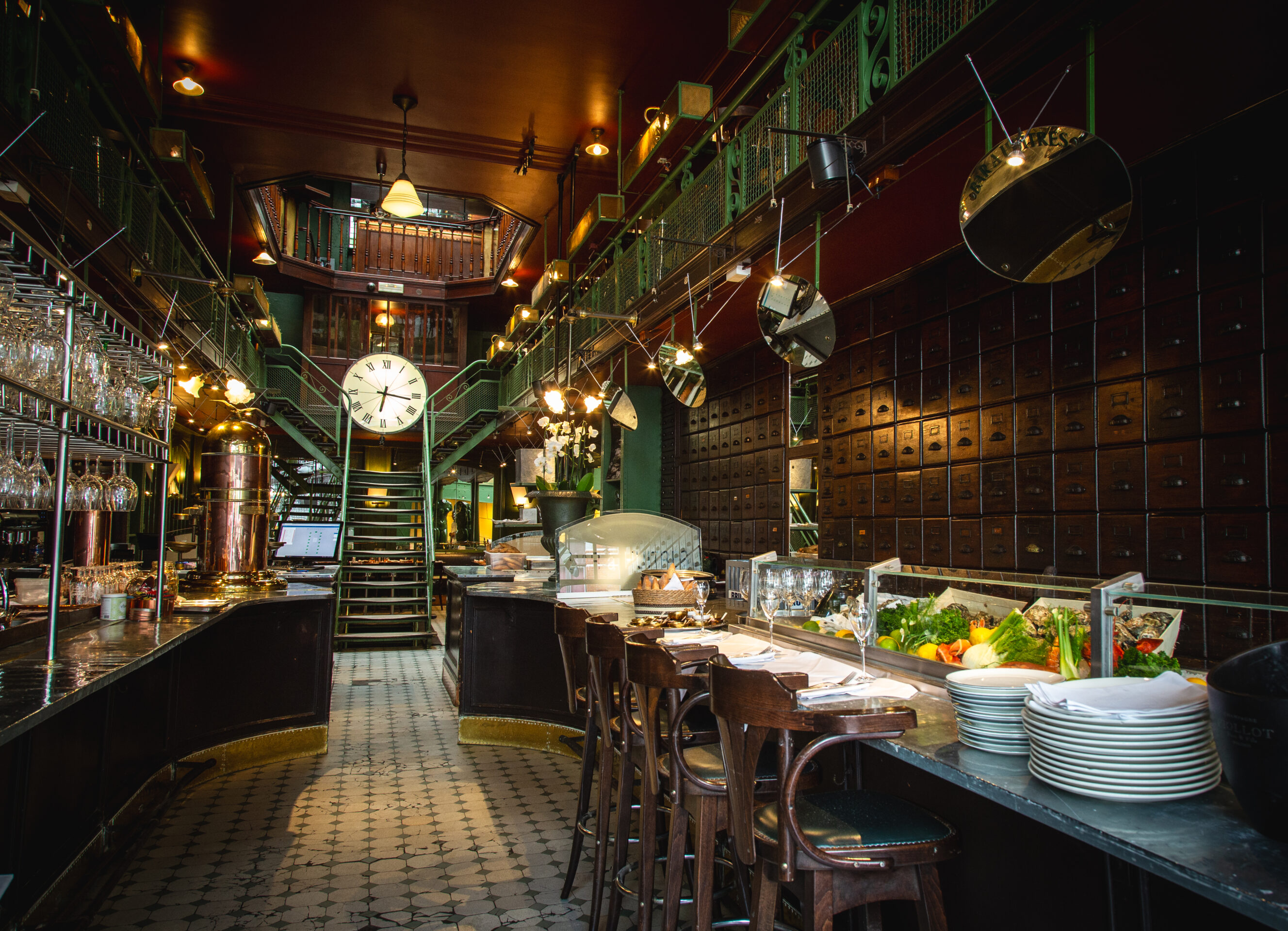From hardware store to seafood heaven: The timeless charm of La Quincaillerie!