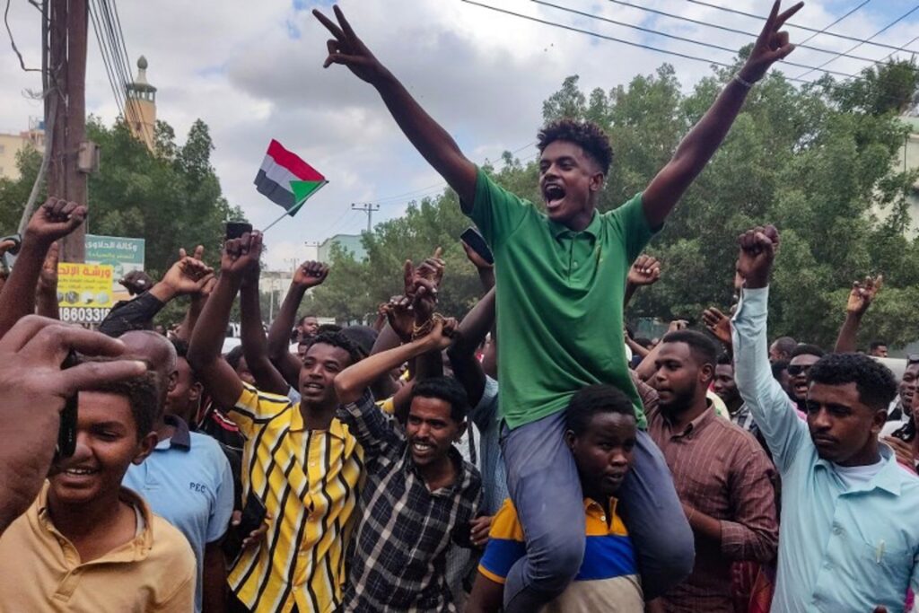 Sudanese army captures key city from paramilitaries