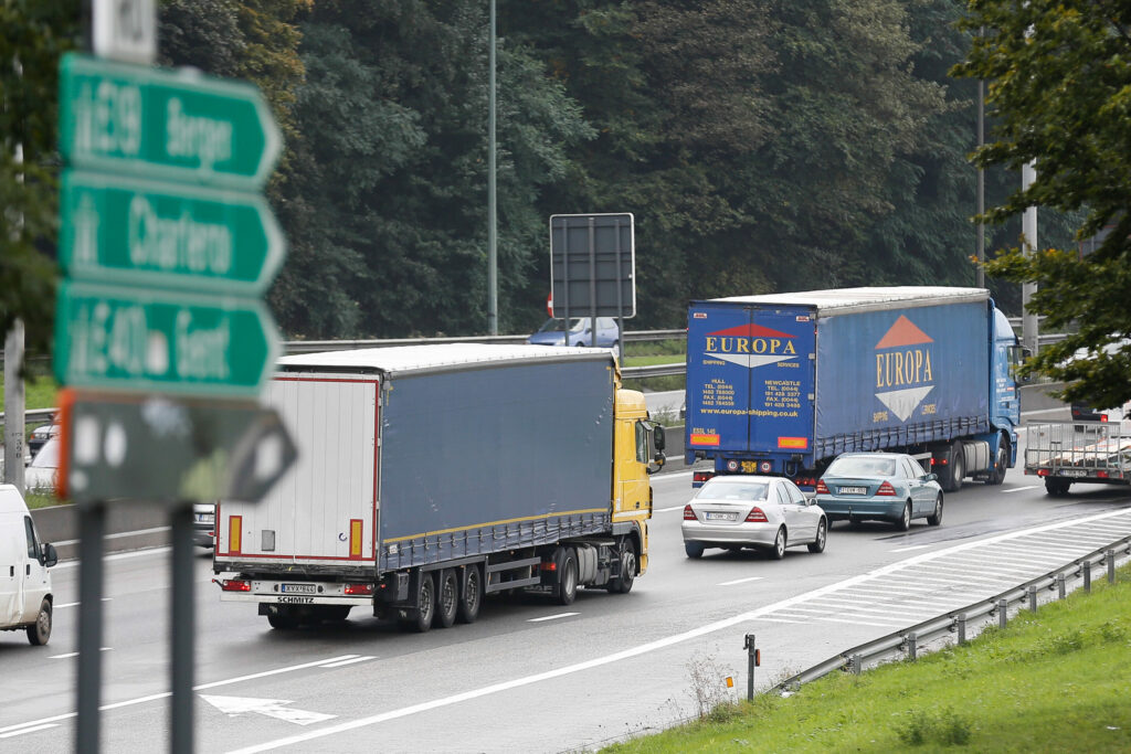 Man in critical condition after severe car crash on Brussels Ring Road