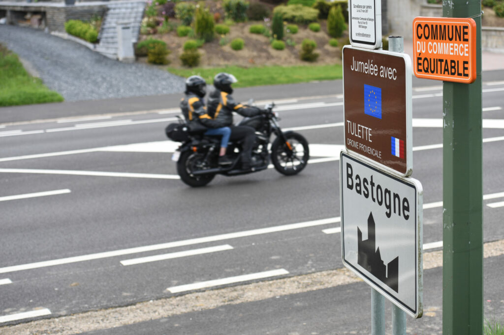 Motorcyclist in his twenties killed by car collision in Bastogne