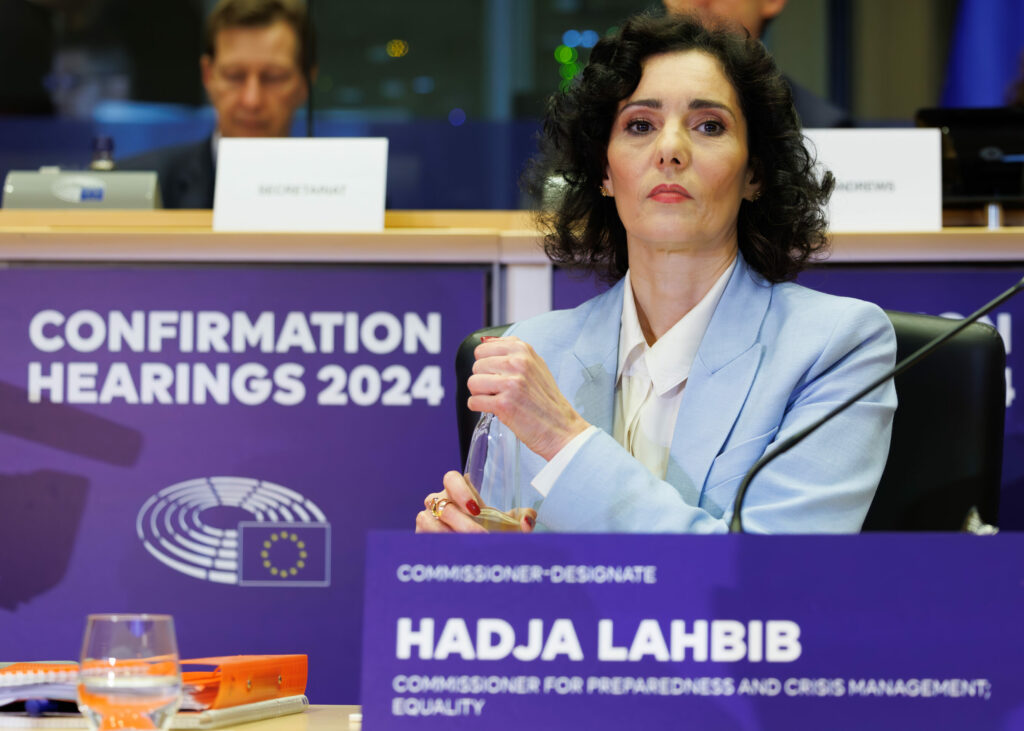 European Commission signs contract with Moderna for Covid-19 vaccines