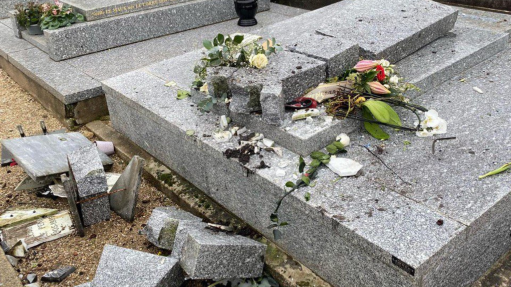 Jean-Marie Le Pen's grave vandalised with sledgehammer