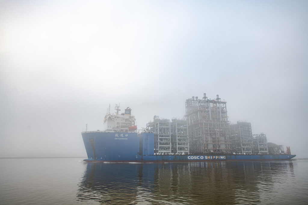 Massive components for Ineos chemical plant arrive in Antwerp Port