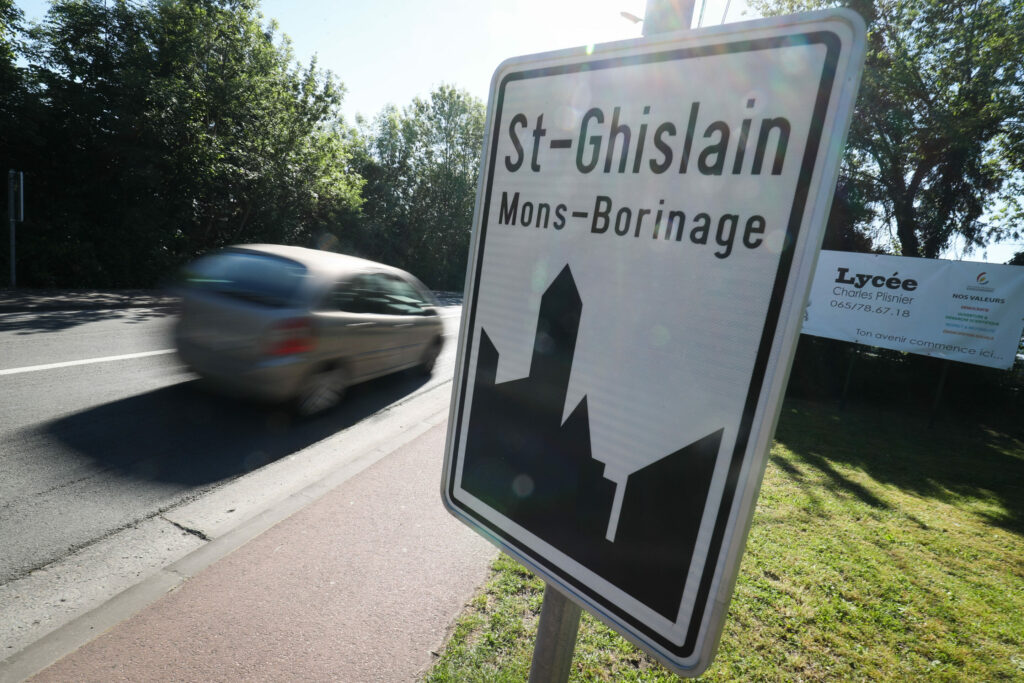 Man felling trees killed at motorway exit in Saint-Ghislain
