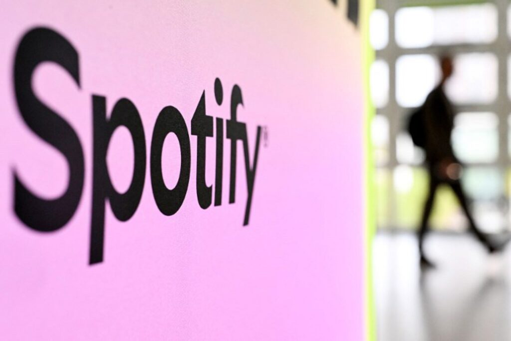 Spotify founders sell $1 billion worth of shares