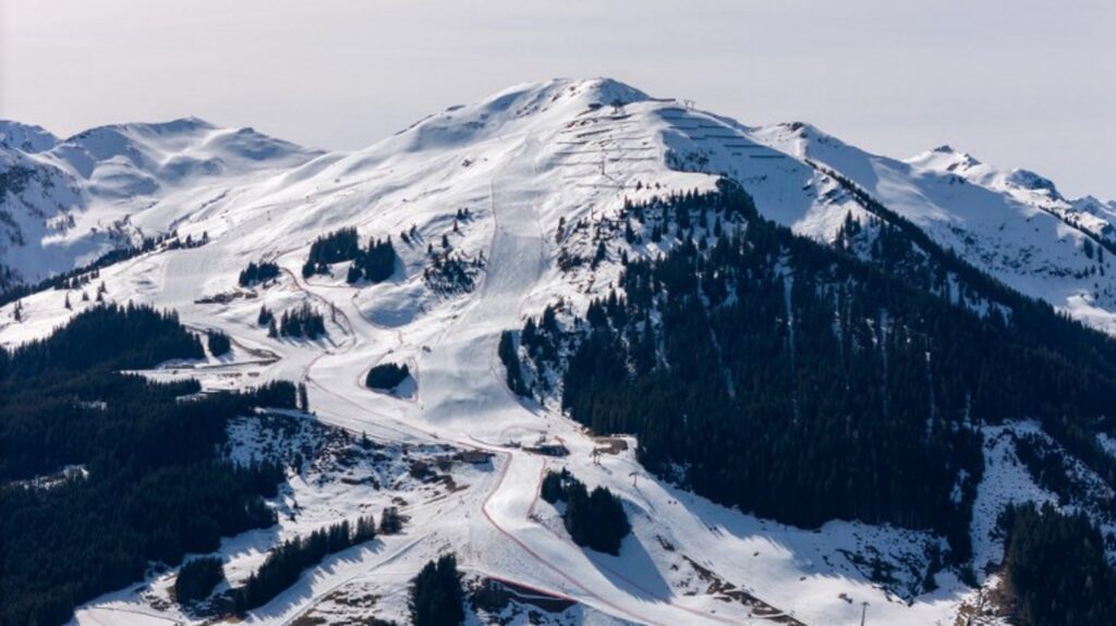 Belgian skier seriously injured after being hit by two men in Austria