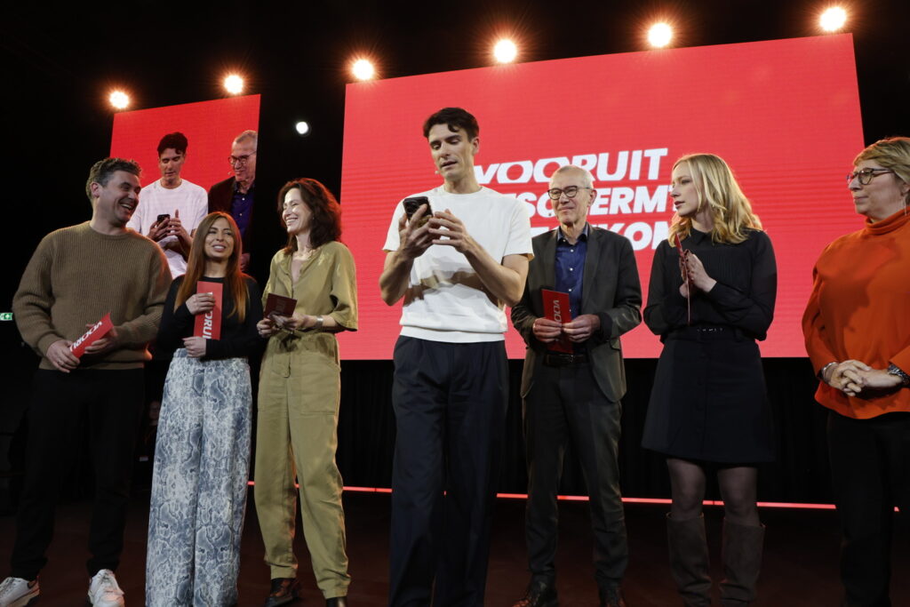 Vooruit members strongly approve the party's participation in Federal Government