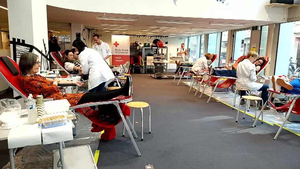 Flemish Red Cross, students kick off new Blood Seriousness campaign