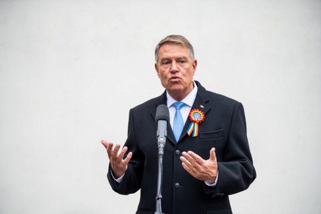 Romanian President Klaus Iohannis announces resignation