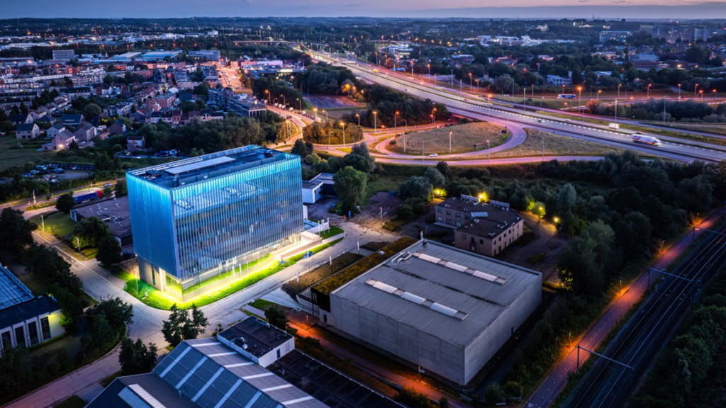 'Superpower': Flanders invests €8.6 million in new supercomputer