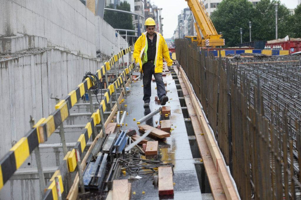 Several stations on Brussels metro evacuated after fire in Ribaucourt