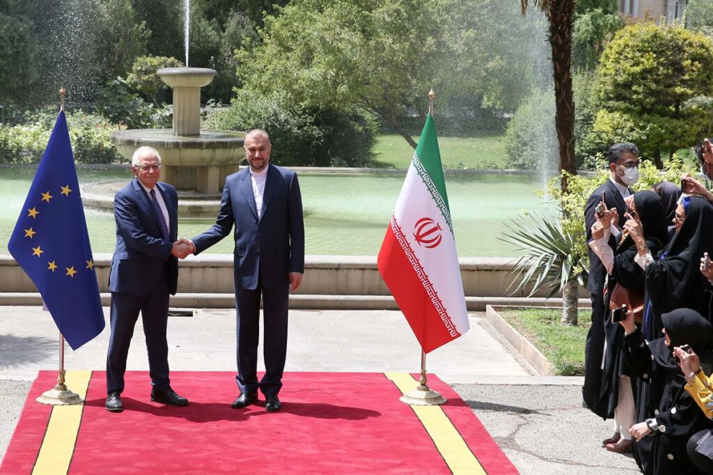 The US and Iran start nuclear talks in Oman without the EU amid risk of military attack