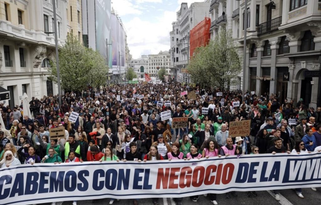 Spain: thousands of people take to the streets to denounce the housing shortage