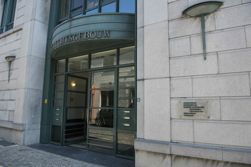 Kidnapping of 13-year-old Belgian - trial begins today