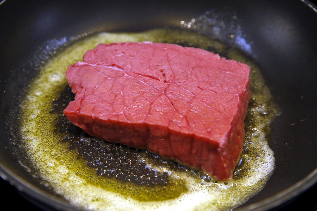 Japan lifts restrictions on imports of Belgian beef