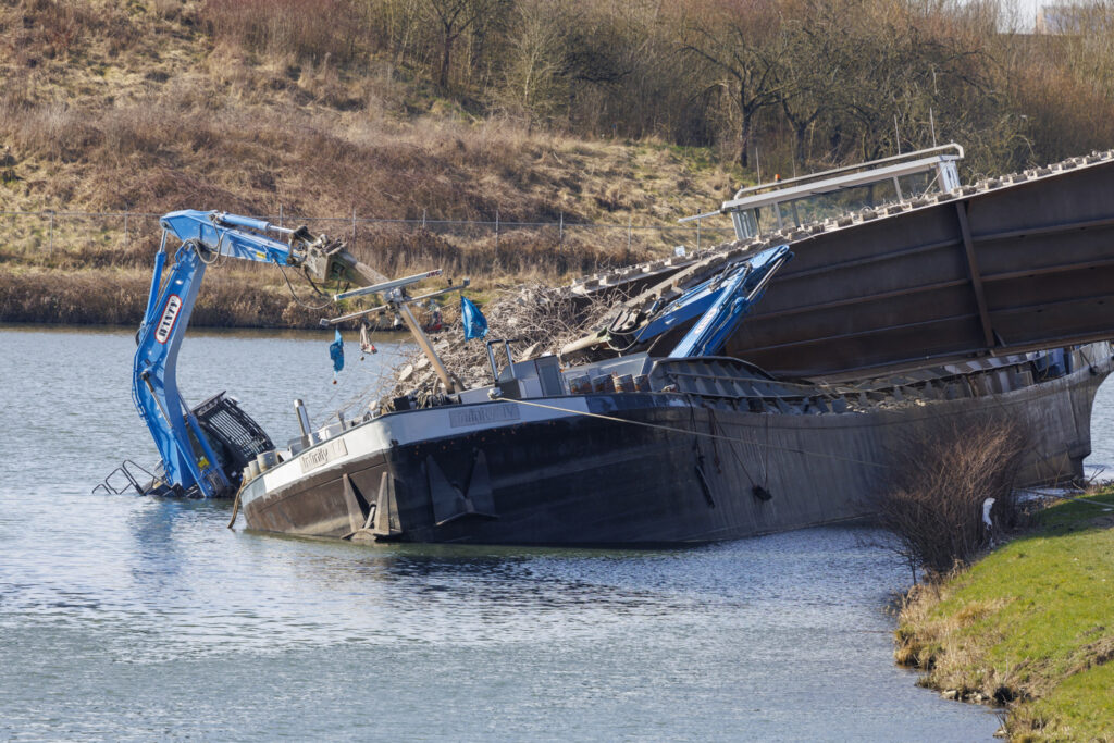Preparations launched for the resumption of demolition work on Houdeng Bridge