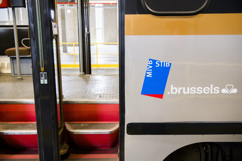 STIB wants to recruit more women with new campaign