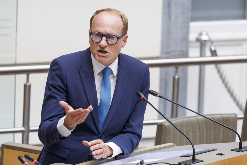 Orderlies seize 21 fighting cocks