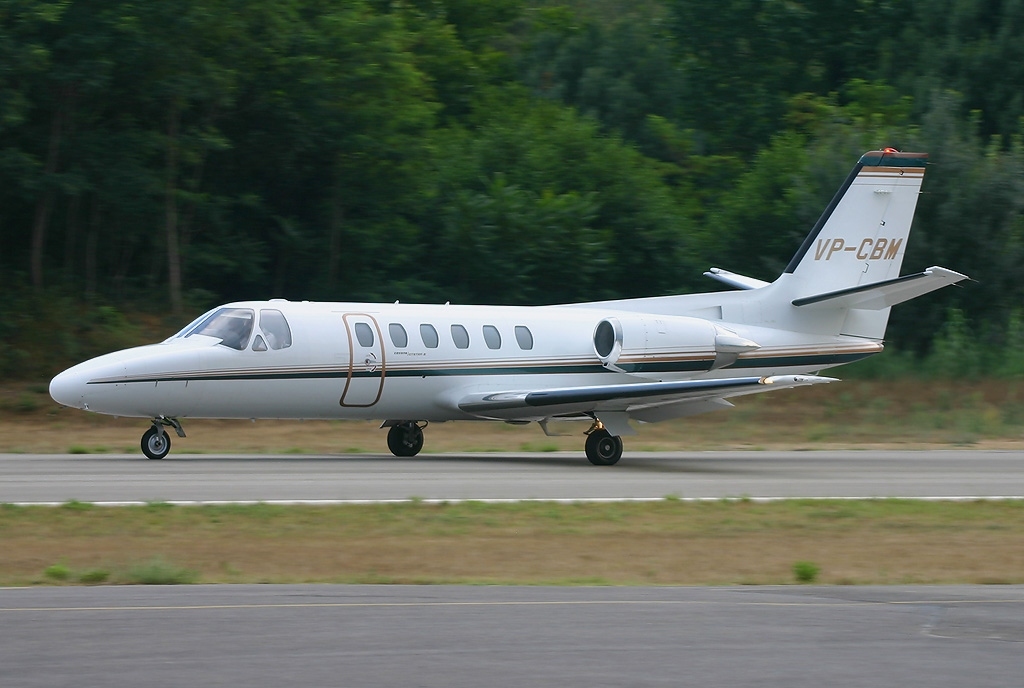 At least two killed in plane crash in California