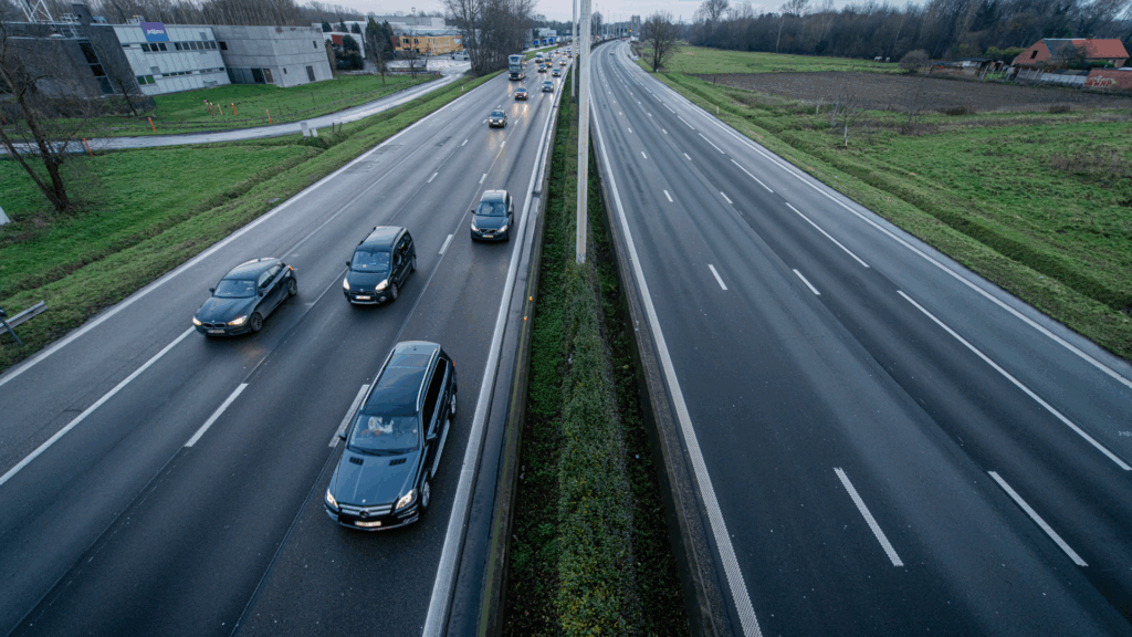At least 3 dead in accident on a Flemish motorway