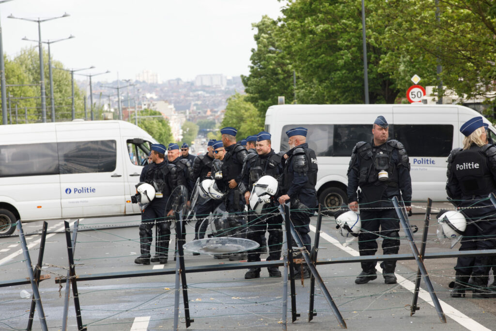 Mayor of Bruges opposes Anderlecht's mayor decision to ban fans
