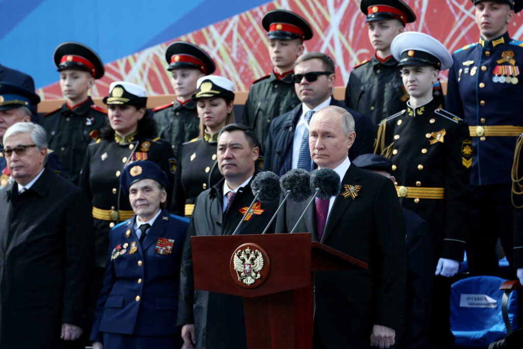Putin celebrates 9 May with great pomp, in presence of foreign leaders