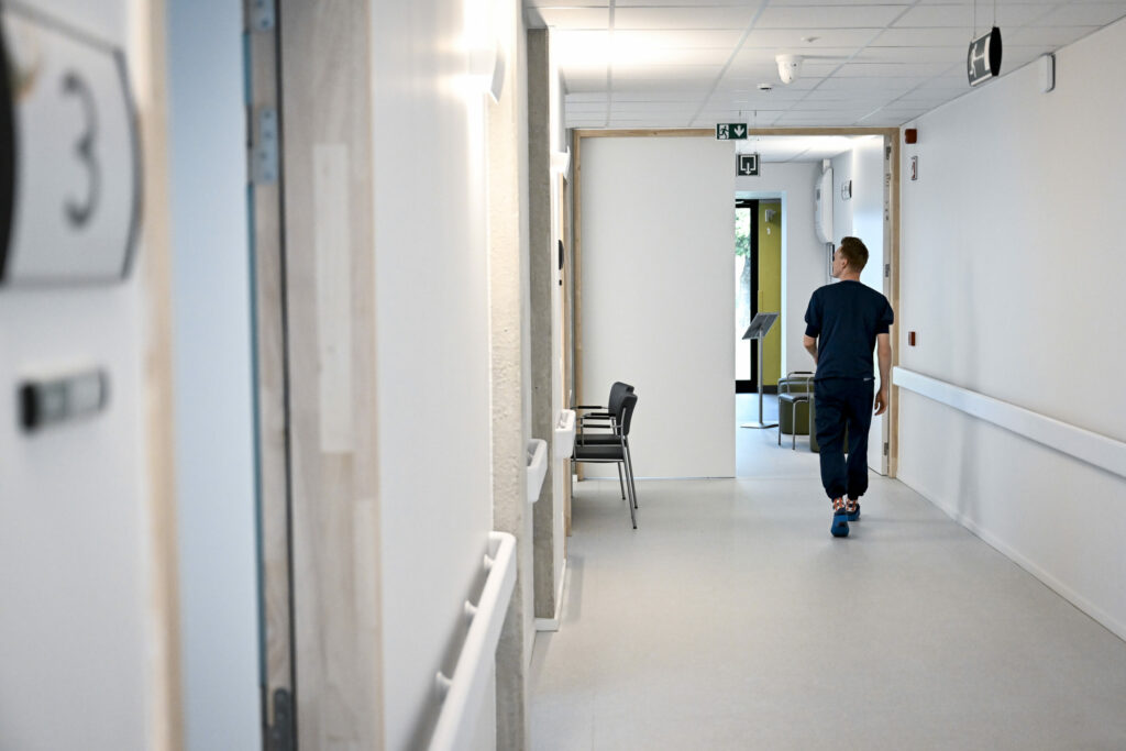 Rise in lung cancer cases in non-smokers and women