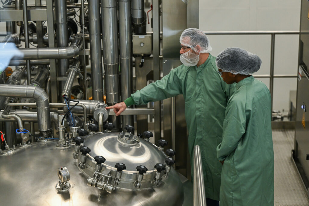 50 people plant marram grass during Science Day in Ostend