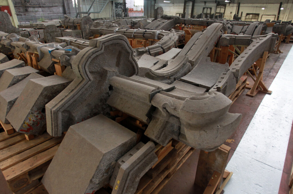 Hôtel Aubecq façade to be given facelift after decades