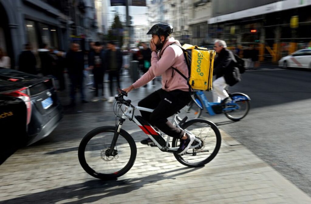 Commission to fine two meal delivery companies for cartel behaviour