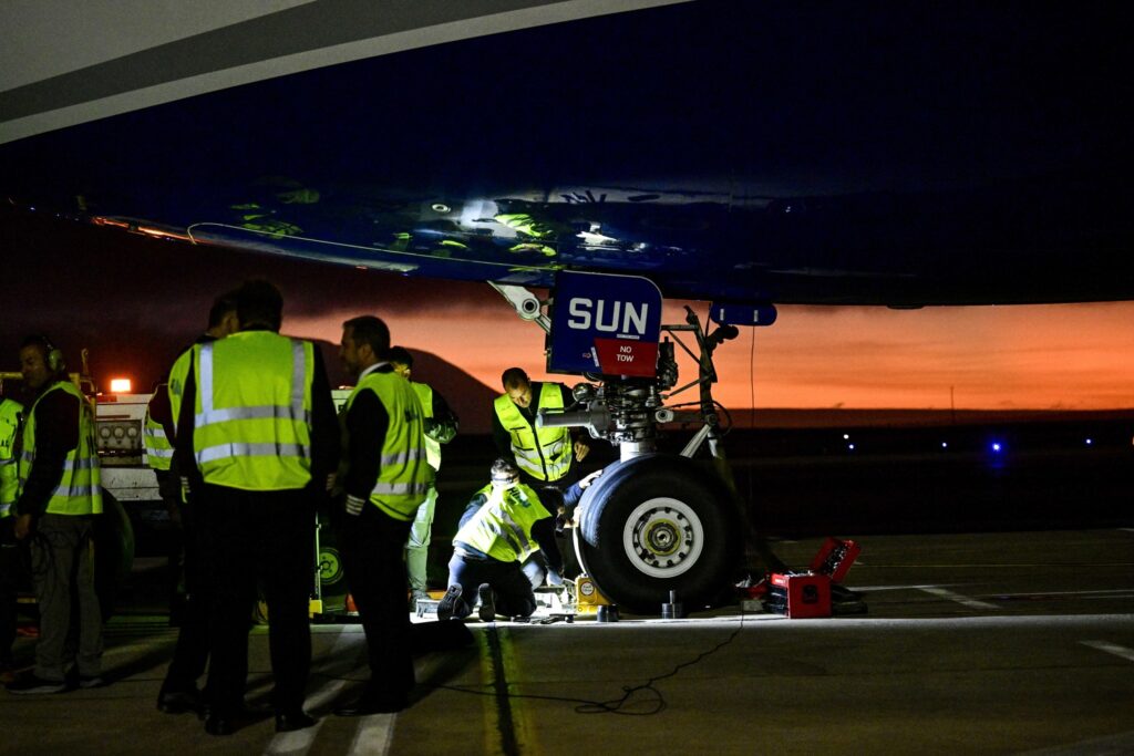 Belgian royals to depart from Chile after being stranded for 2 days