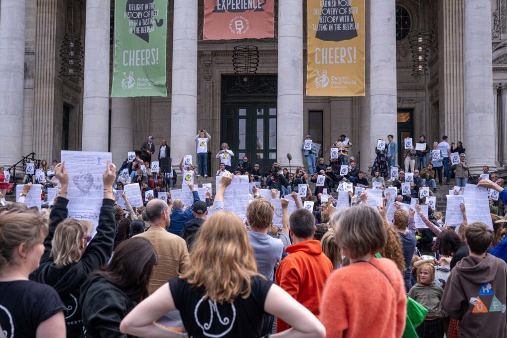 Around 500 people at picnic against Brussels' political paralysis