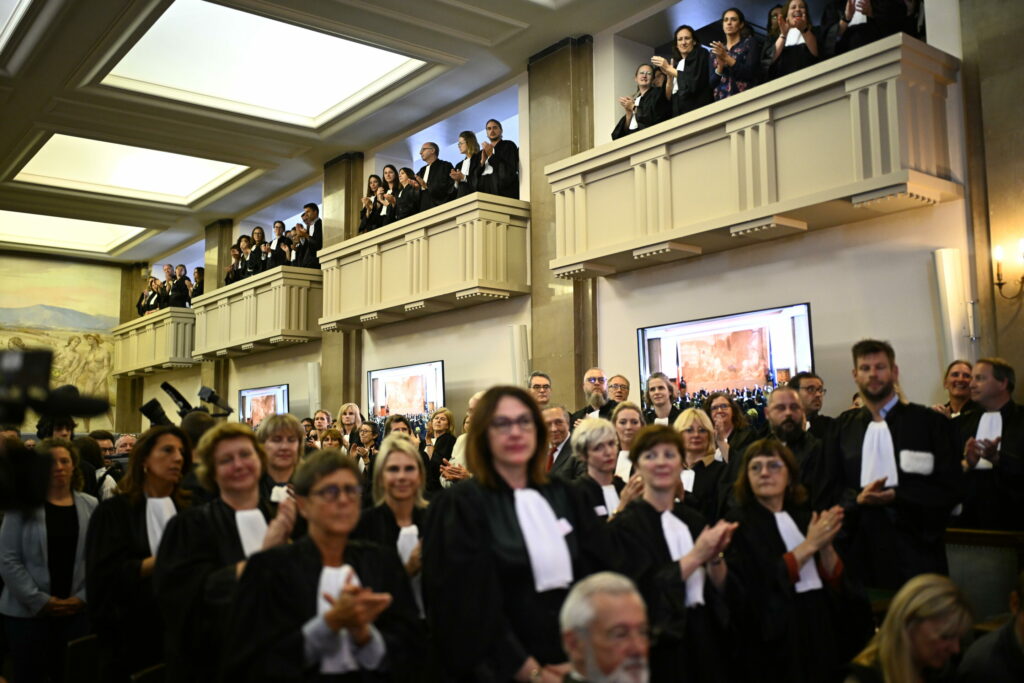 'Justice is everyone, everyone is justice' - Hundreds of magistrates protest against underfunding