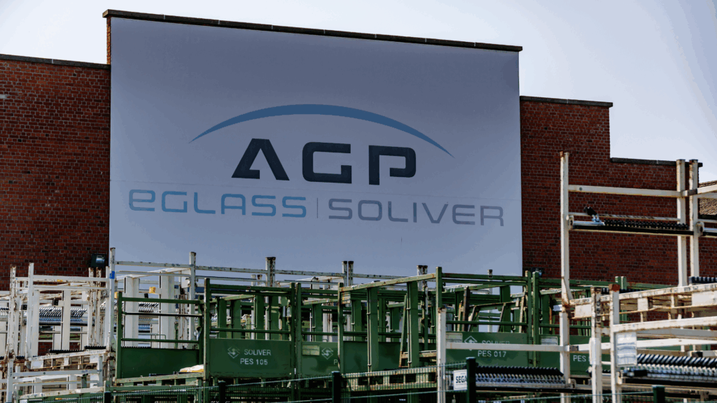 Around a thousand jobs lost at car glass manufacturer