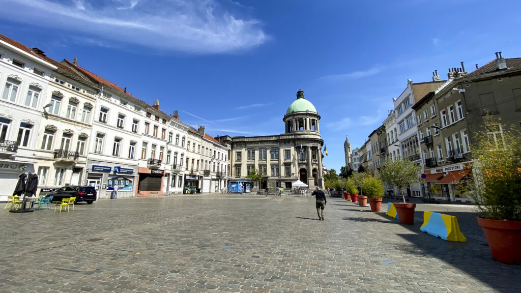 Man, 54, hands himself in to police after woman, 38, killed in flat