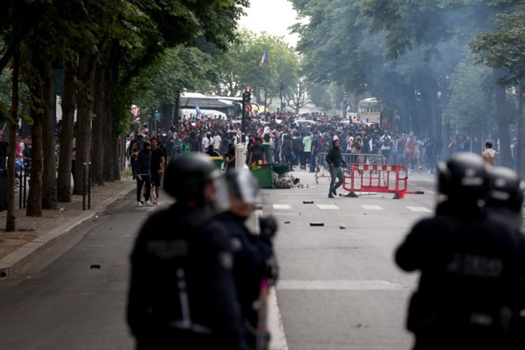 Unrest in Paris: Another 79 people arrested on Sunday night