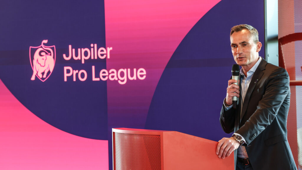 Violent incidents in football stadiums drop by 10%