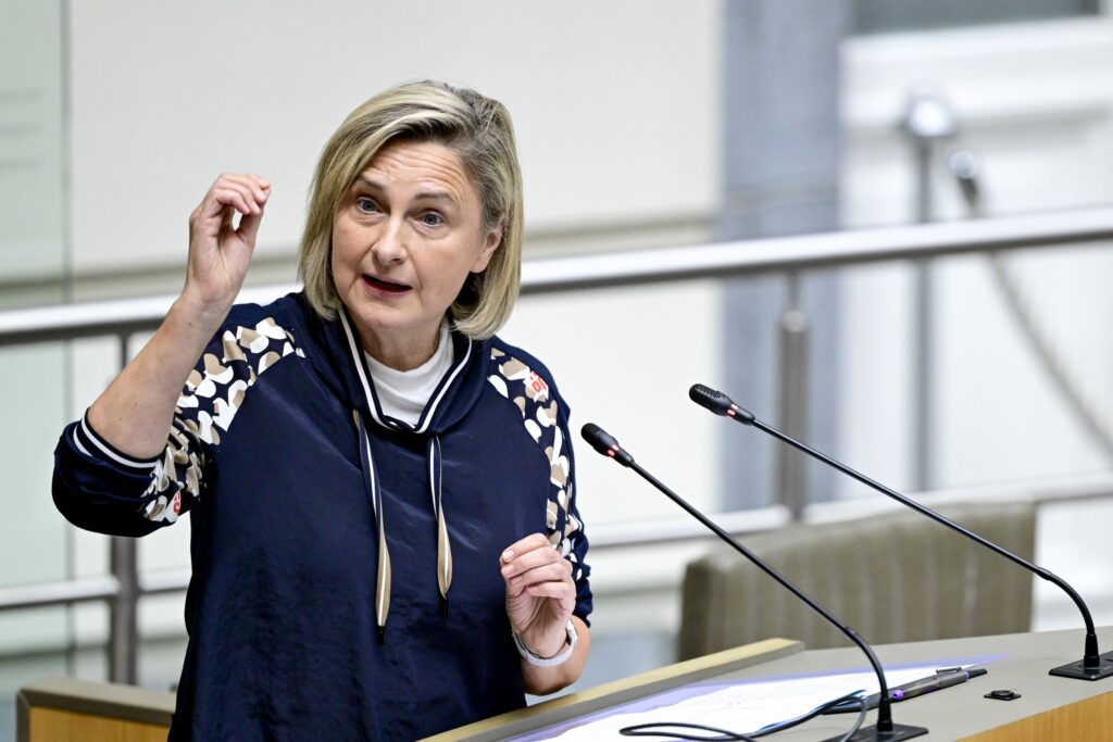 Flemish school headscarf ban postponed until 2026