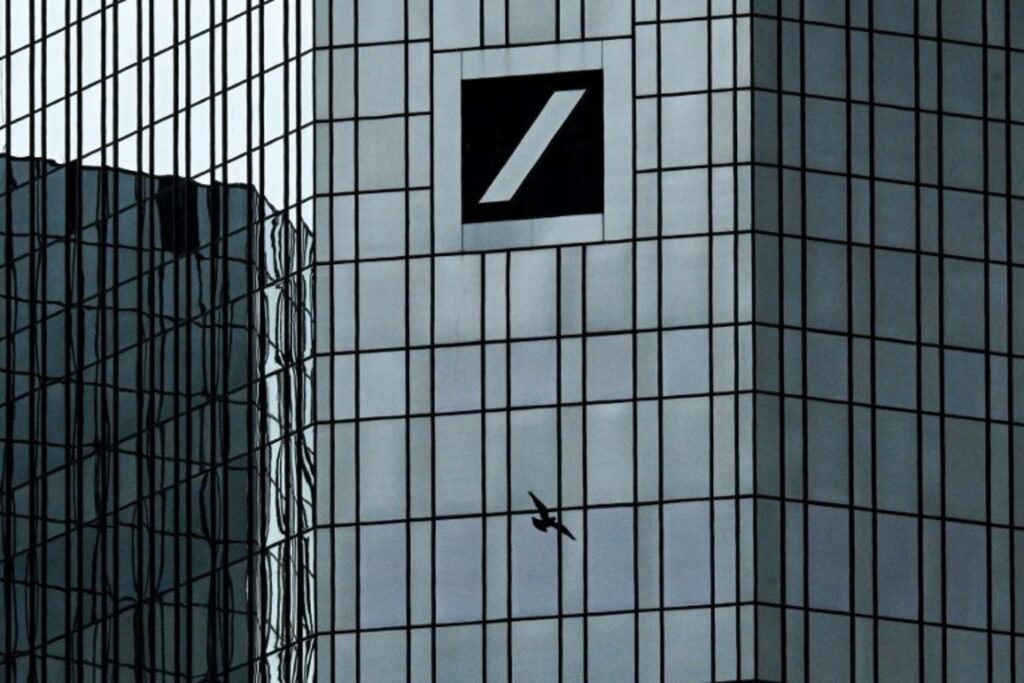 Ex-employee sues Deutsche Bank for €152 million