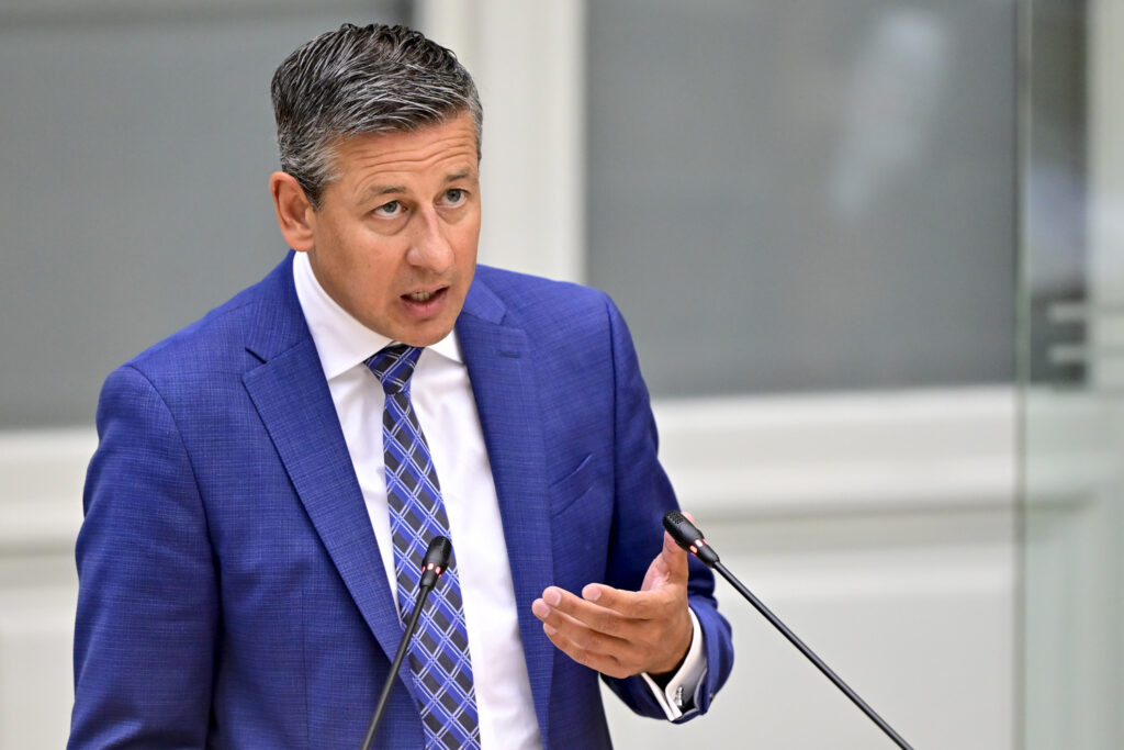 Vlaams Belang rejects recognition of new mosques