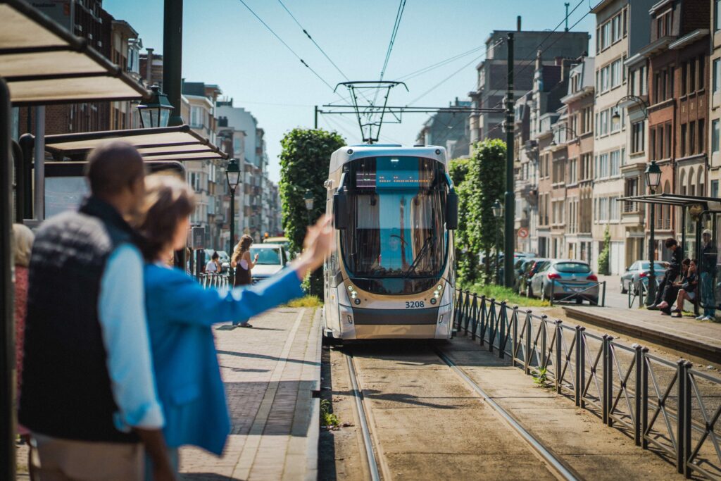 Dethroning 'King Car'? Public transport now equally important to get around Brussels