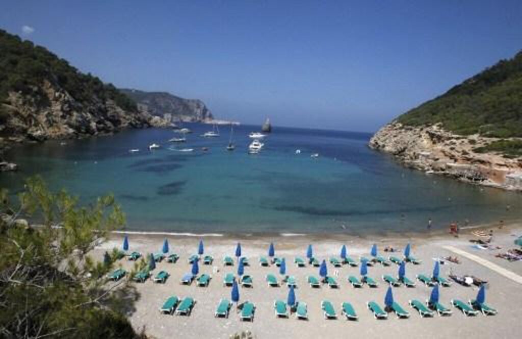 Ice hockey star falls to his death from hotel balcony