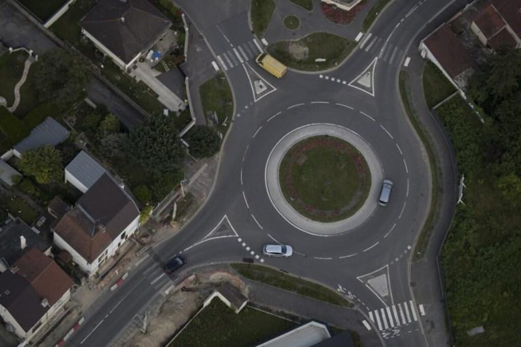Priority at roundabouts not always respected in Wallonia