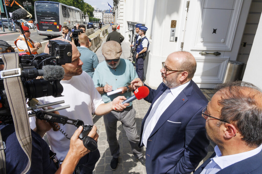 Brussels to officially merge its six police zones