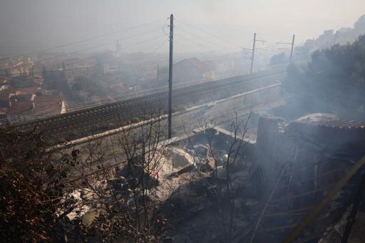 ‘Fast-moving’ Marseille fire forces hundreds to evacuate