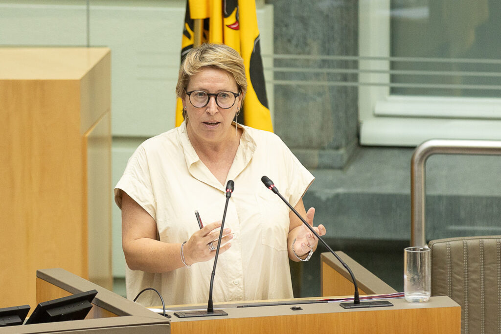 Flemish government strengthens Ancestry Centre