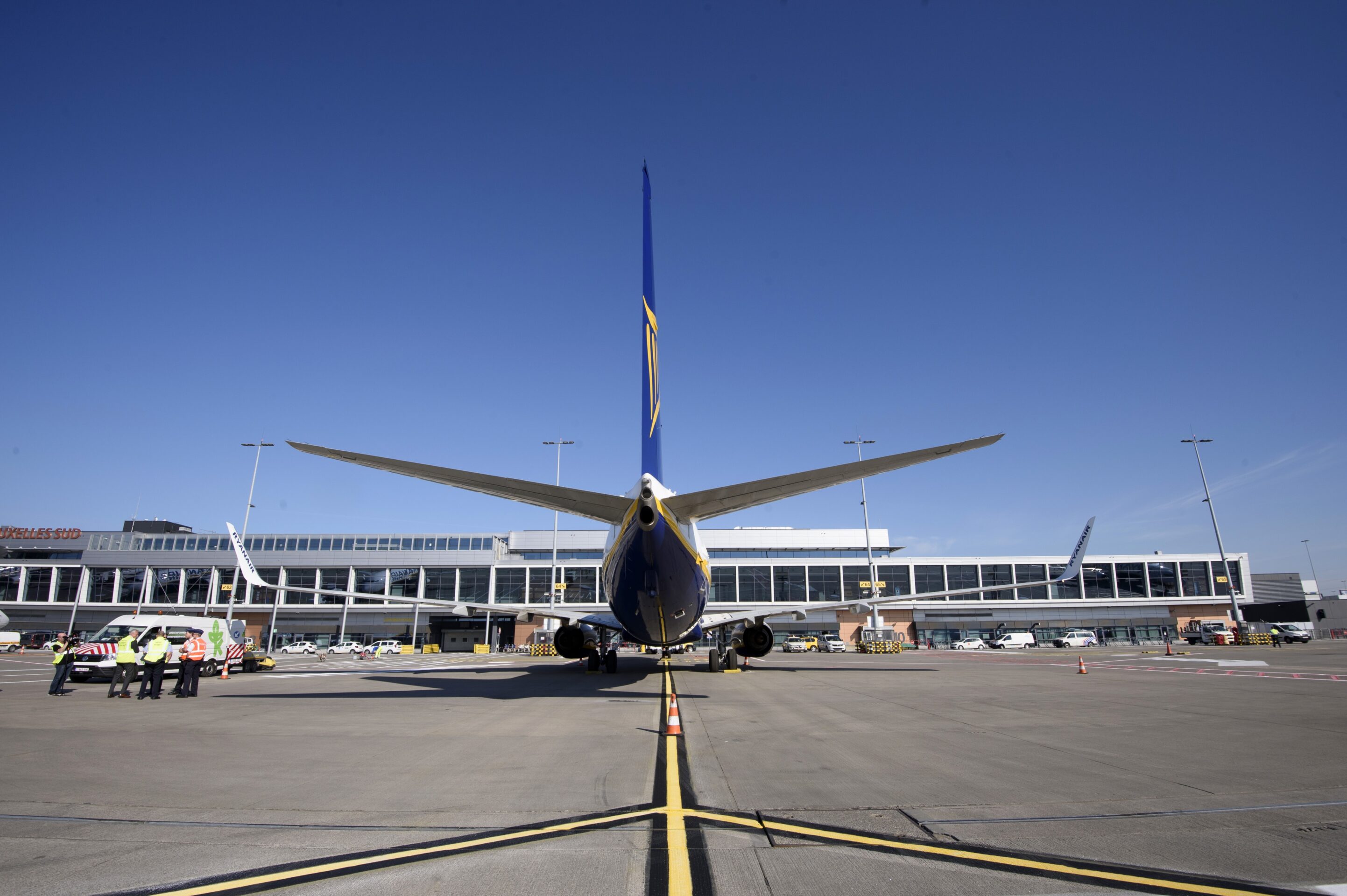 Jet-fuel shortage could spur green air travel shift