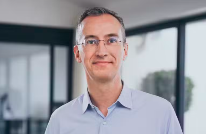 'French Elon Musk' made Belgium his home while bankrolling French right