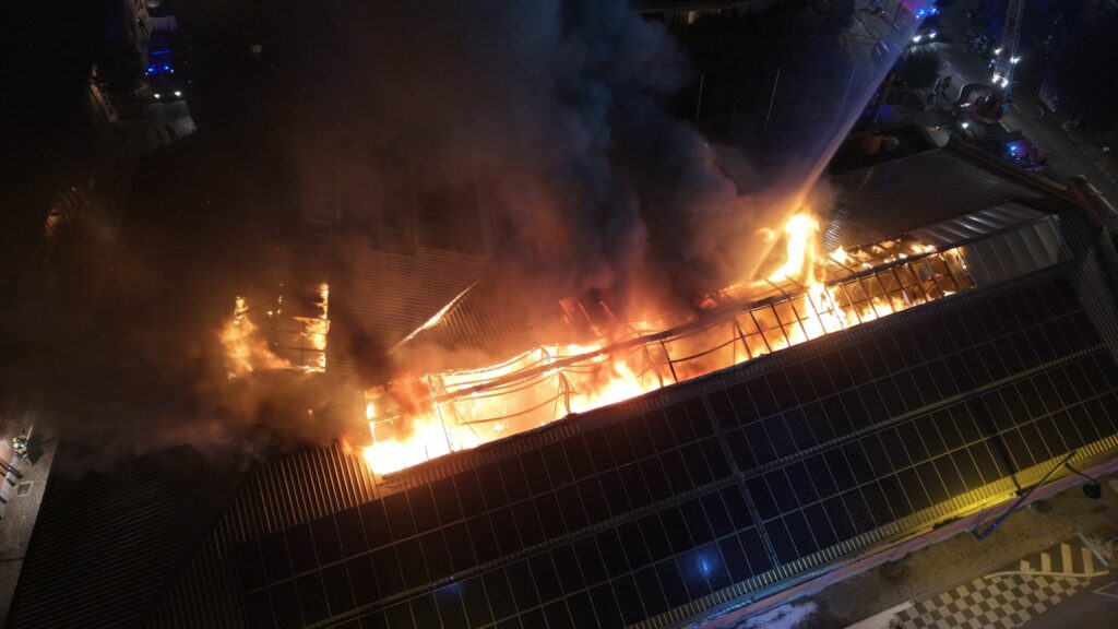 Major fire at event venue in Etterbeek: Building completely destroyed